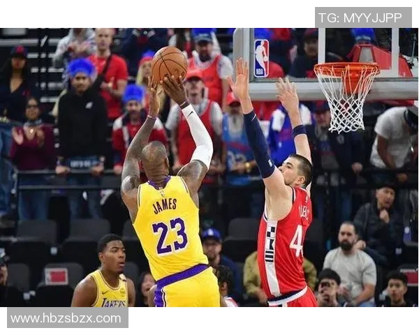 湖人对快船精彩直播播放全程回顾与赛后分析尽在此处